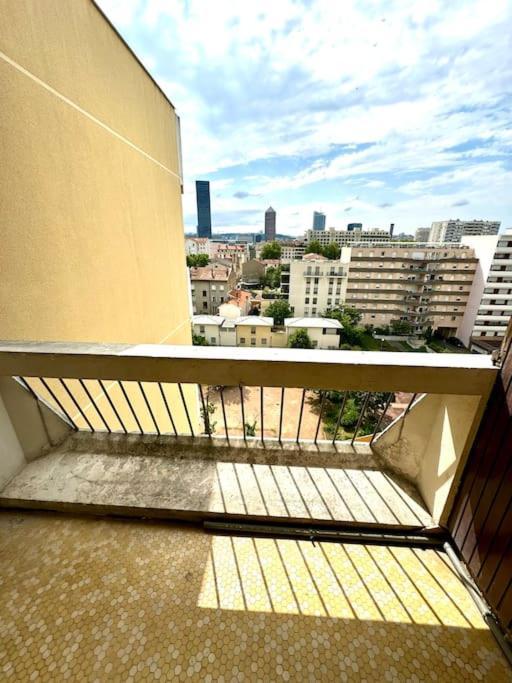 Grand Appartement 3 Chambres Balcon - Partdieu Lyon Extérieur photo